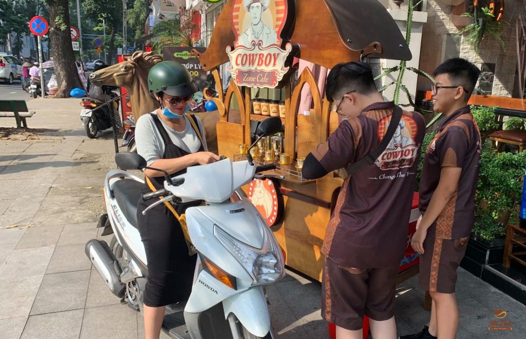 Mô hình quán cà phê take-away ngày càng phát triển rộng rãi